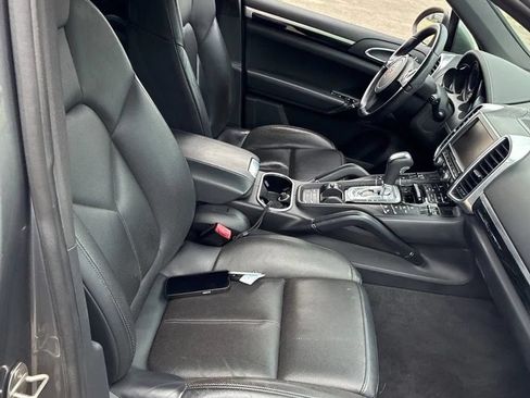 Used 2011 Porsche Cayenne S AWD/4WD image 22