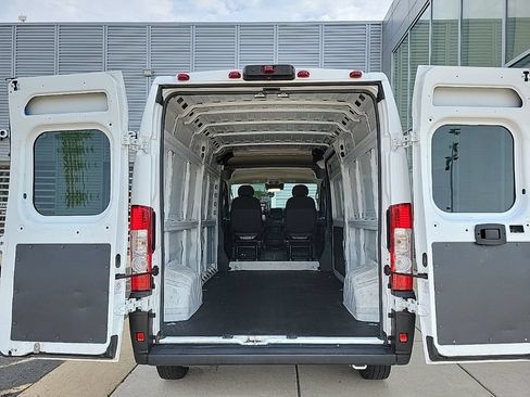 Used 2023 RAM ProMaster 2500 FWD image 10