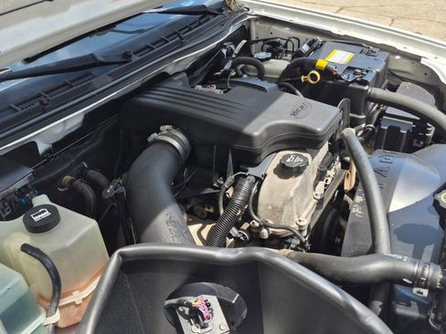 Used 2010 Chevrolet Colorado LT image 35