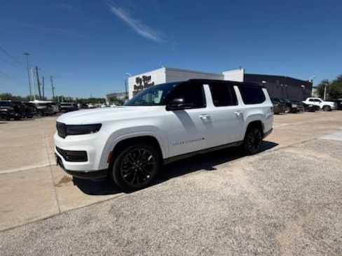 Used 2024 Jeep Grand Wagoneer L Series II w/ Quick Order Packagew 28T image 5