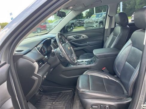 Used 2020 Chevrolet Traverse LT FWD image 16