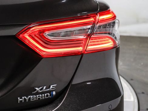 Certified 2018 Toyota Camry XLE w/ Audio Package FWD image 12