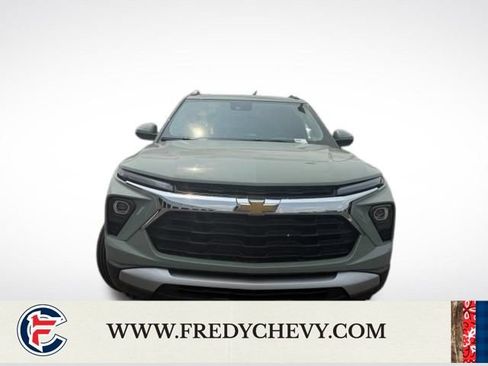 Used 2025 Chevrolet TrailBlazer LT AWD/4WD image 29