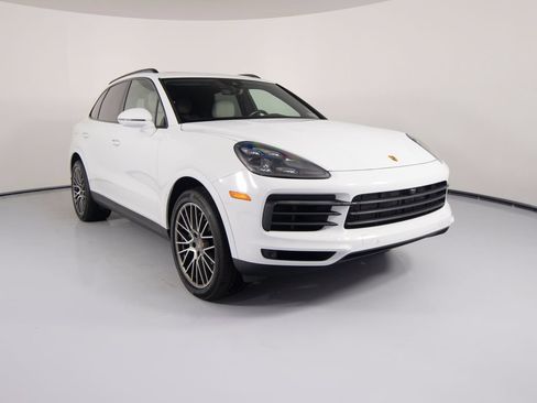 Certified 2023 Porsche Cayenne S Platinum AWD/4WD image 13