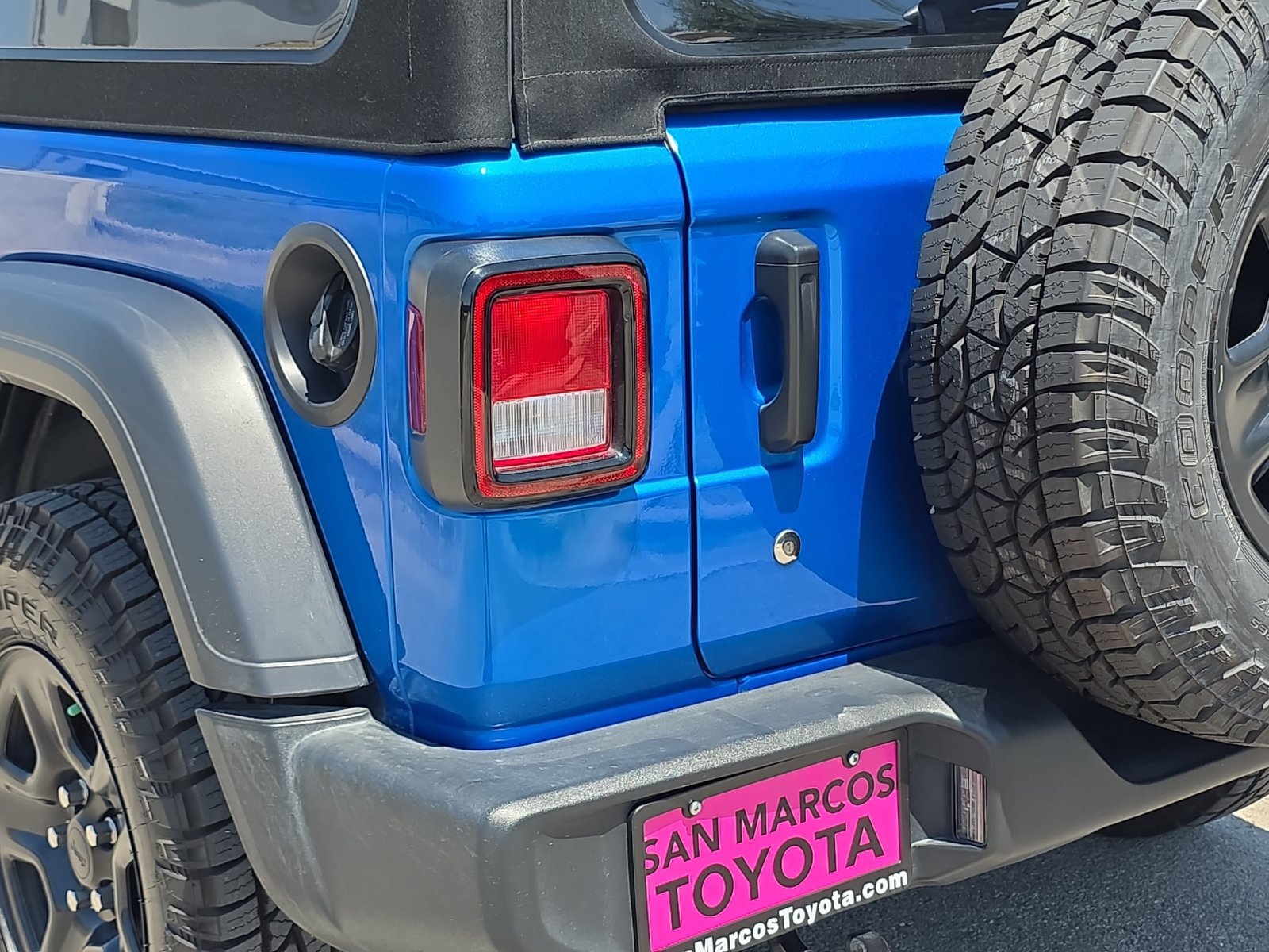 Used 2024 Jeep Wrangler Sport AWD/4WD image 28