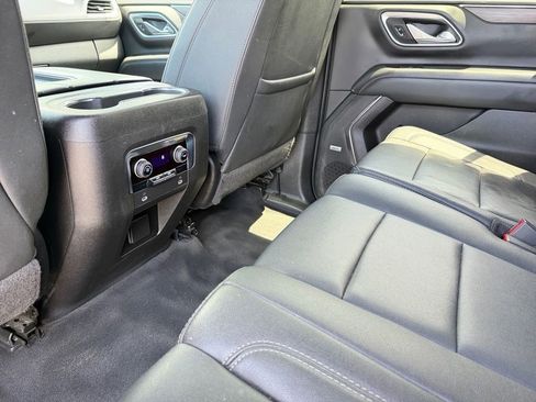 Used 2023 Chevrolet Suburban LT AWD/4WD image 18