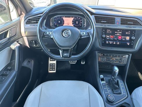 Used 2019 Volkswagen Tiguan SEL Premium R-Line AWD/4WD image 22