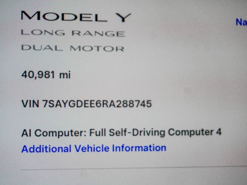 Used 2024 Tesla Model Y Long Range AWD/4WD image 38