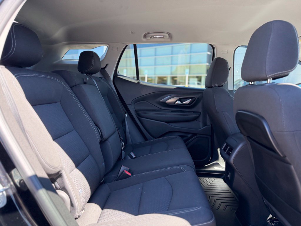 Used 2022 GMC Terrain SLE w/ Driver Convenience Package AWD/4WD image 11