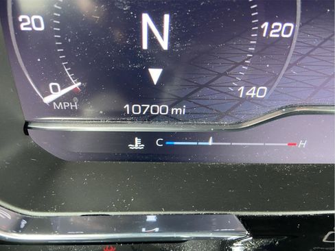 Used 2025 GMC Sierra 1500 Elevation image 12