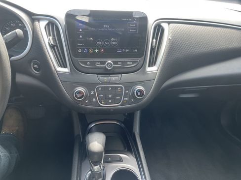 Used 2023 Chevrolet Malibu LT image 18
