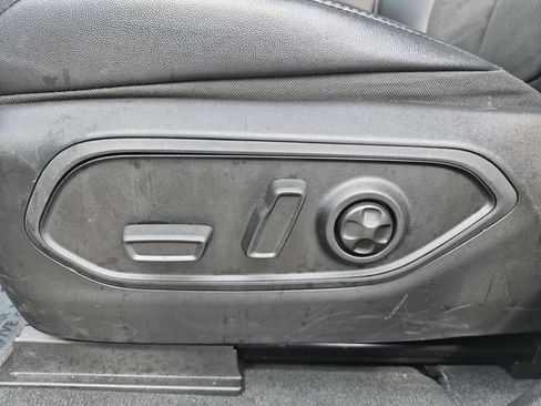 Used 2024 Jeep Grand Cherokee L Altitude AWD/4WD image 14