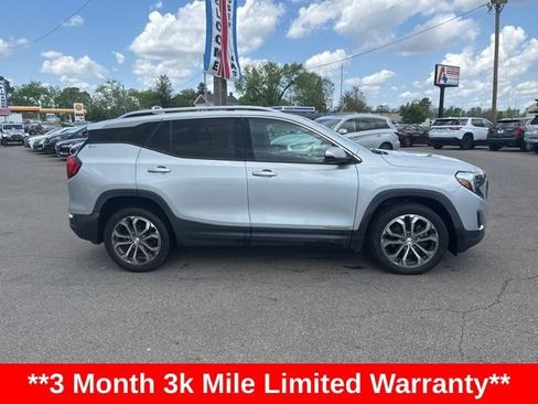 Used 2019 GMC Terrain SLT w/ Preferred Package AWD/4WD image 2