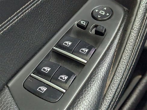 Used 2020 BMW 530i w/ Convenience Package image 16