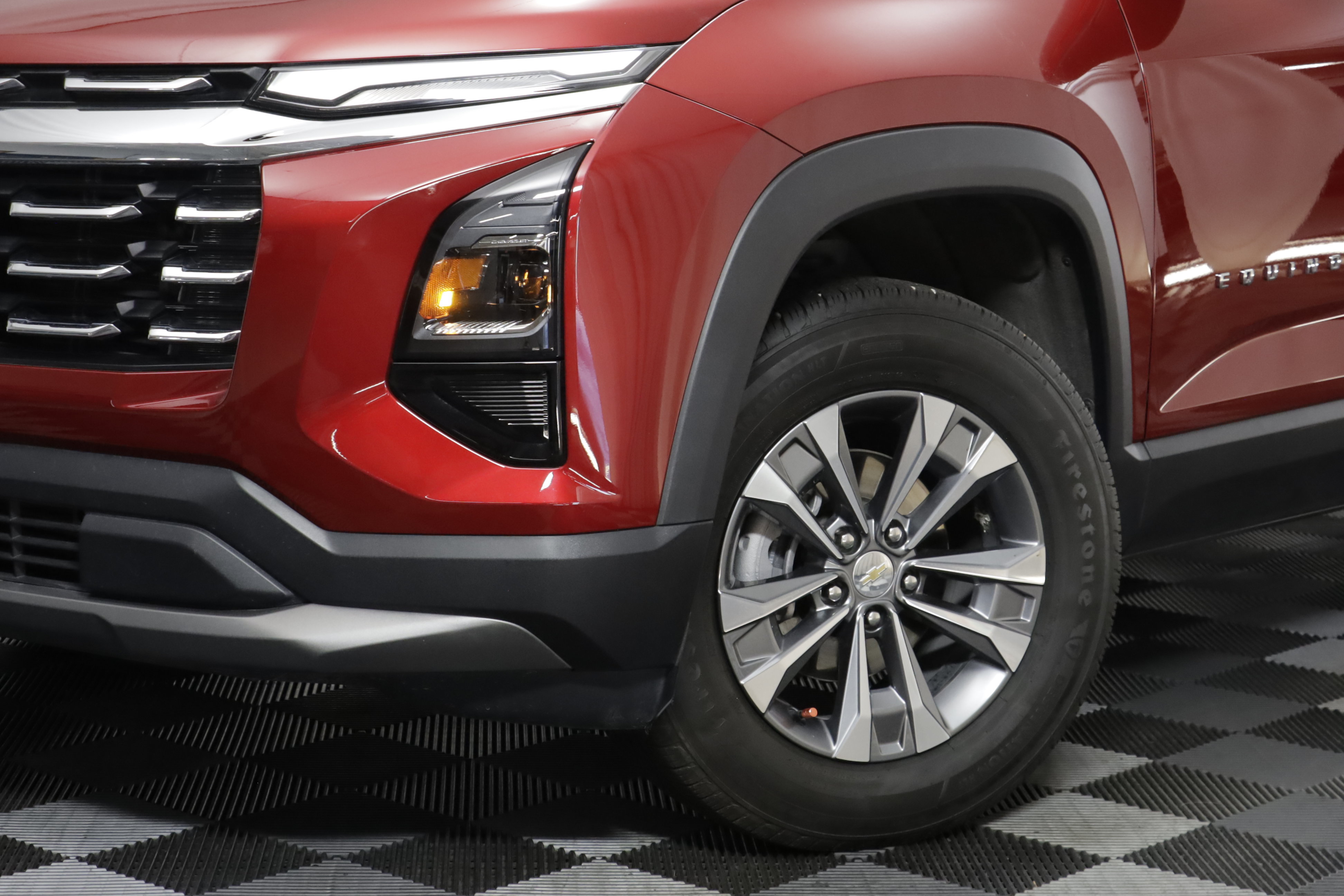 Used 2025 Chevrolet Equinox LT w/ LPO, Floor Liner Package FWD image 3