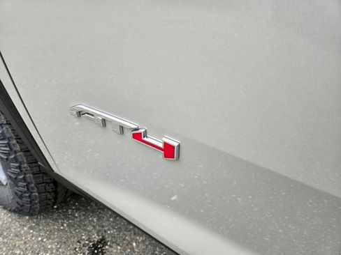 New 2026 GMC Acadia AT4 AWD/4WD image 10