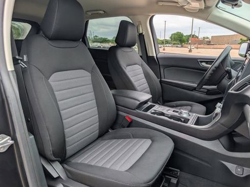 Used 2022 Ford Edge SE w/ Black Appearance Package image 25