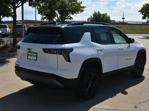 New 2027 Chevrolet Equinox LT w/ Safety and Technology Package FWD image 5