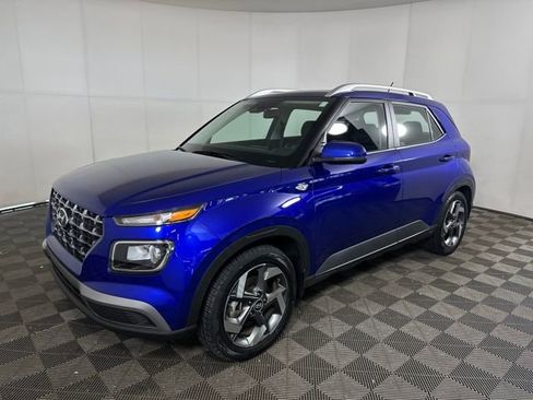 Used 2023 Hyundai Venue SEL image 7