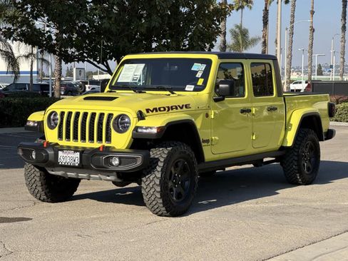 Used 2023 Jeep Gladiator Mojave w/ Cold Weather Group image 6