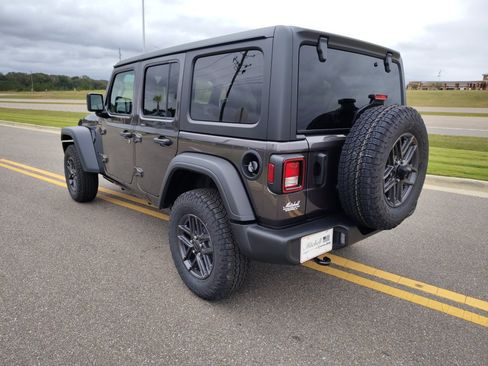 New 2026 Jeep Wrangler Sport S image 7