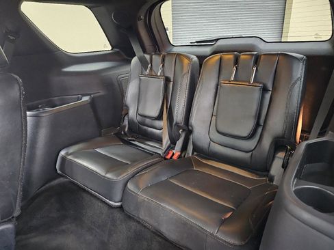 Used 2016 Ford Explorer Limited image 27