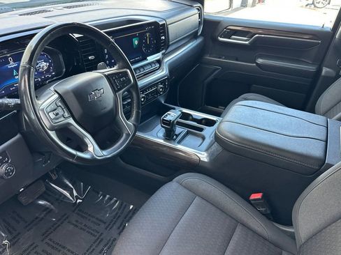 Used 2023 Chevrolet Silverado 1500 LT Trail Boss w/ Protection Package AWD/4WD image 9