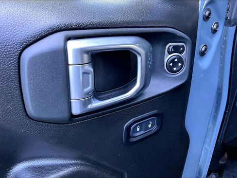 Used 2024 Jeep Wrangler Unlimited Sport AWD/4WD image 31