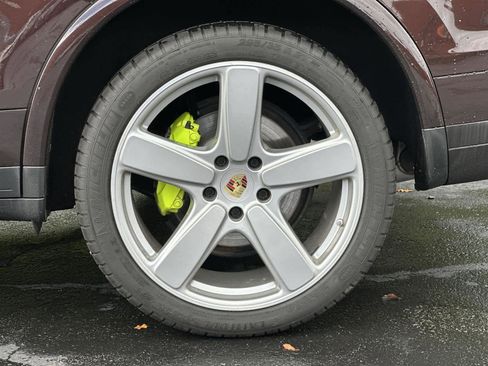 Used 2017 Porsche Cayenne S image 8