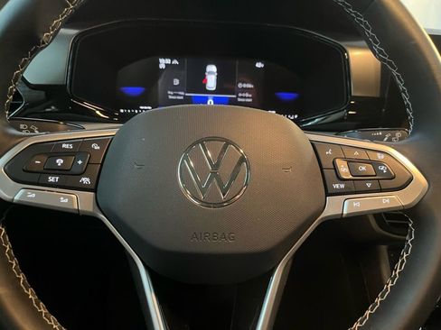 Certified 2025 Volkswagen Taos S AWD/4WD image 21