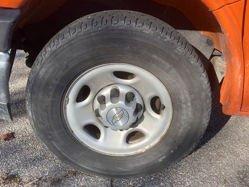 Used 2020 Chevrolet Express 2500 w/ Driver Convenience Package image 14