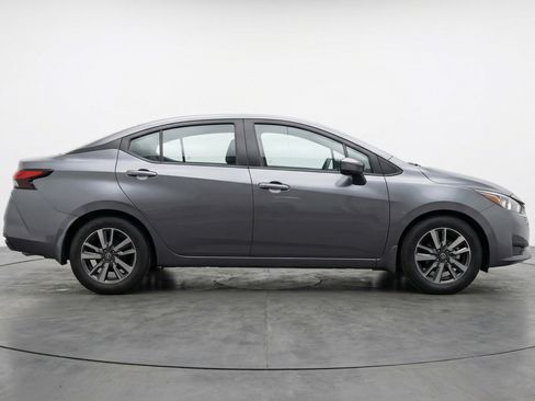 Used 2025 Nissan Versa SV image 11