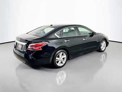 Used 2014 Nissan Altima 2.5 SV image 6