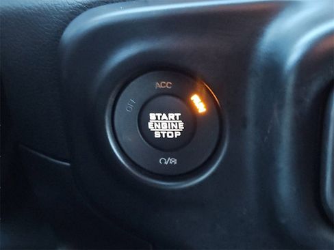 Used 2021 Jeep Wrangler Unlimited Sport image 19