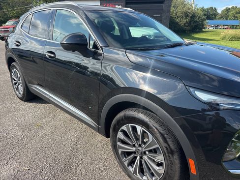 Used 2024 Buick Envision Preferred AWD/4WD image 5