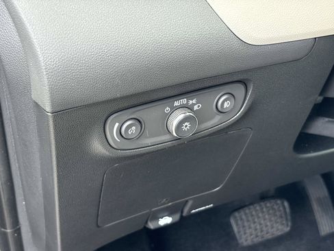 Used 2023 Buick Encore GX Preferred w/ Cold Weather Comfort Package FWD image 17