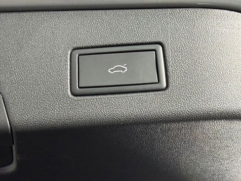 Used 2023 Volkswagen ID.4 S RWD image 30