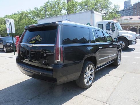 Used 2015 Cadillac Escalade ESV Premium AWD/4WD image 5