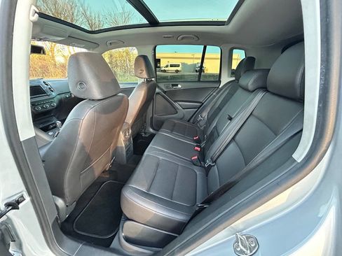 Used 2017 Volkswagen Tiguan Wolfsburg Edition image 13