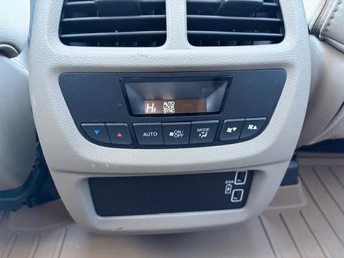 Used 2022 Honda Pilot EX-L image 12