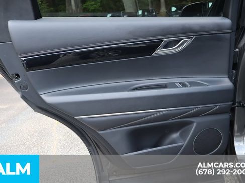 Used 2025 Genesis GV80 2.5T Standard AWD/4WD image 18