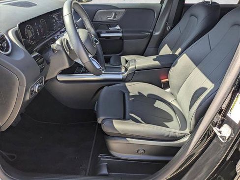 Used 2025 Mercedes-Benz GLA 250 image 15