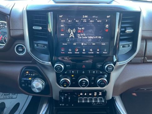 Used 2019 RAM 1500 Laramie image 25