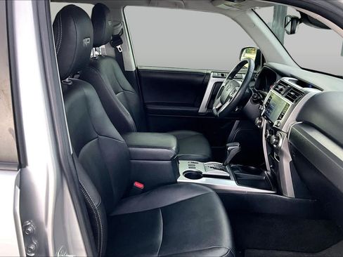 Used 2022 Toyota 4Runner TRD Sport RWD image 9