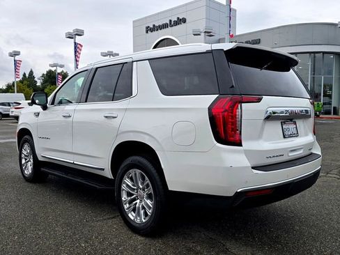 Used 2022 GMC Yukon SLT w/ SLT Luxury Package AWD/4WD image 6