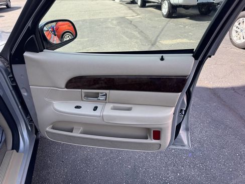 Used 2008 Mercury Grand Marquis GS RWD image 24