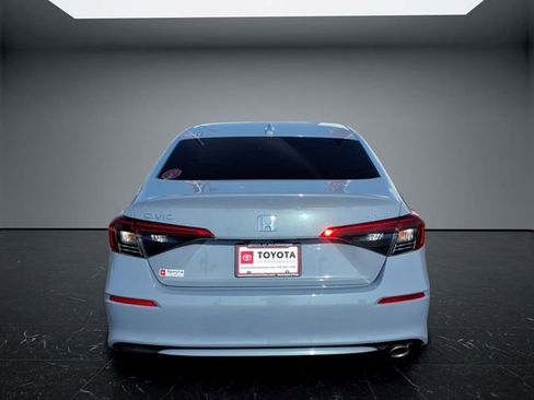 Used 2024 Honda Civic Sport image 4