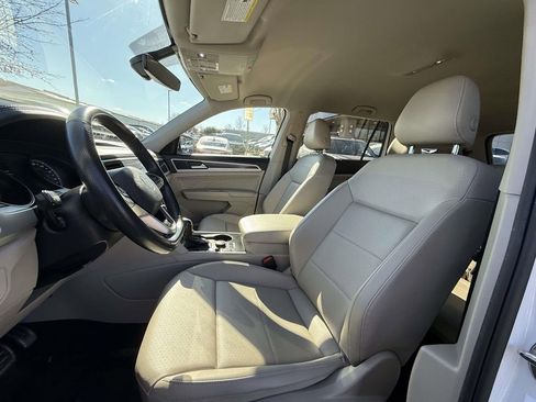 Used 2021 Volkswagen Atlas SE image 12