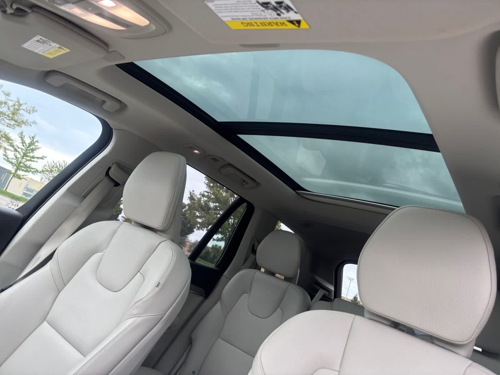 Used 2024 Volvo XC90 B6 Plus AWD/4WD image 27