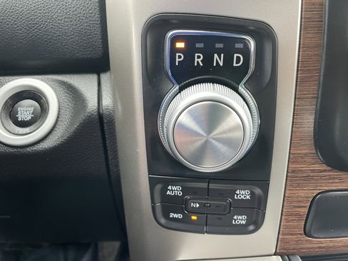 Used 2018 RAM 1500 Laramie w/ Convenience Group AWD/4WD image 24